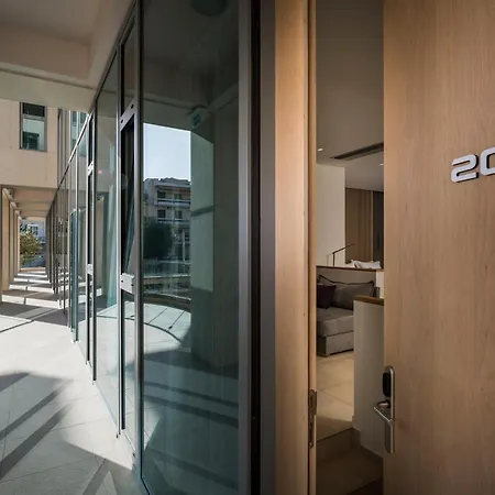 Trianon Luxury Apartments & Suites-3
