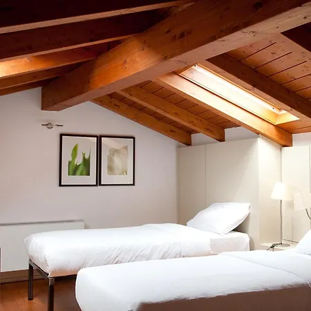 Nenè-Il Vicolo Apartments&Rooms-3