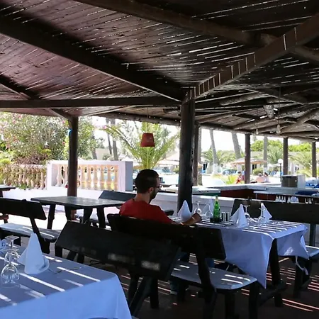 Hotel Les Palmiers-2