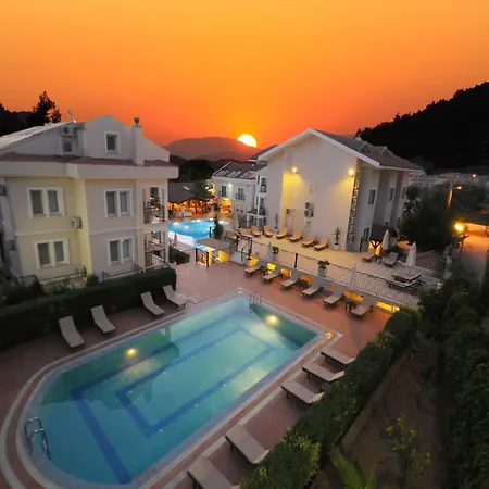 Sea Breeze Hotel And Apartments-2