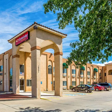 Econo Lodge Inn&Suites Albuquerque East I-40 Eubank Exit-3