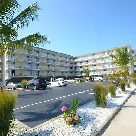 Coastal Palms Inn And Suites-3