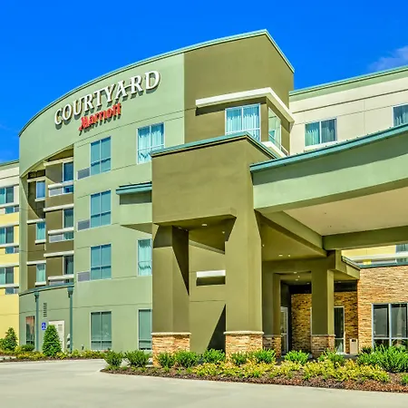 Courtyard Lake Charles-3
