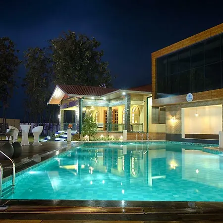 Four Vedas Hotel & Resort-3