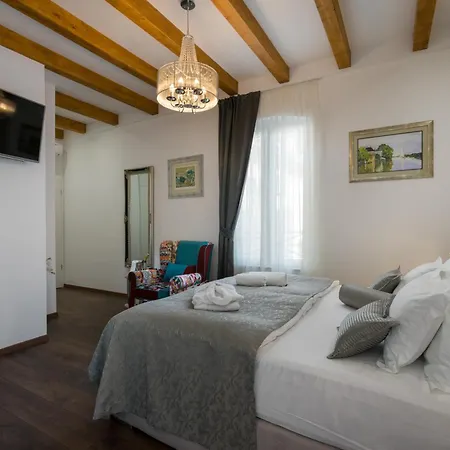 Id Regal Residence-3