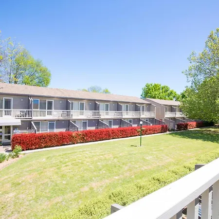 Summer East Apartments-3