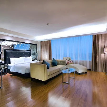 The Alana Hotel & Convention Center Solo By Aston-3