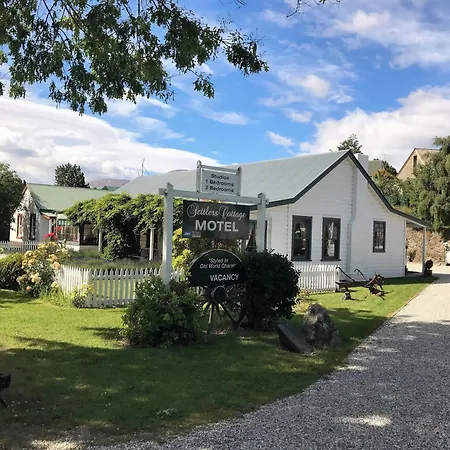 Settlers Cottage Motel-2