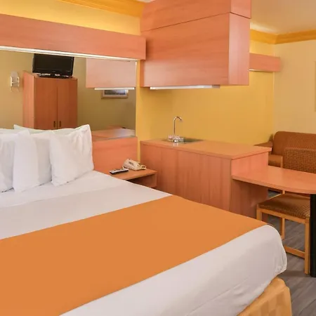H3 Inn & Suites - Lax Airport - Los Angeles-3
