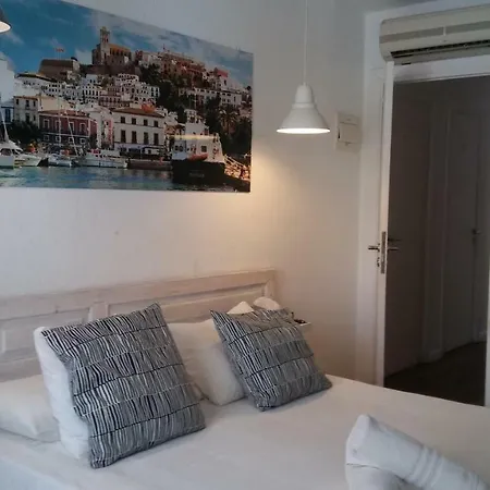 Hostal Ibiza-3