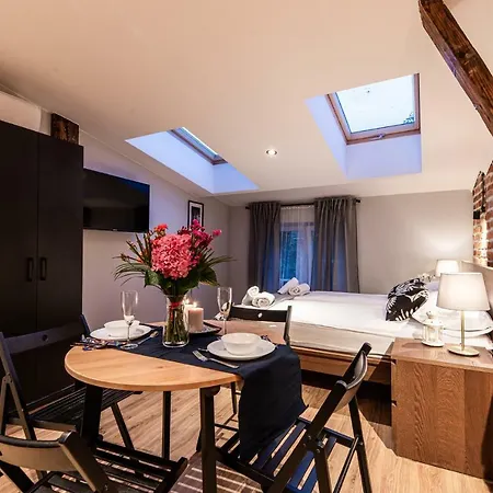 Lubomirskiego 23 Residence - Great Location, 10 Min To Main Square By Foot, Right Next To Main Rail And Bus Station-3