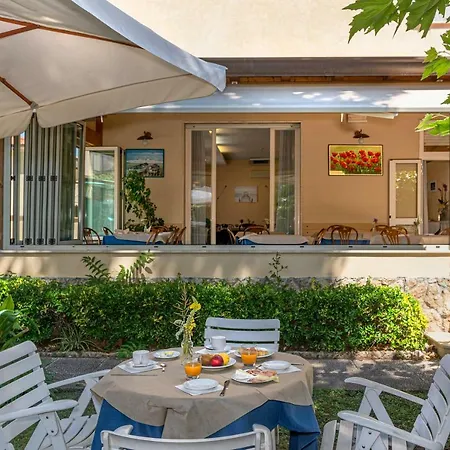 Hotel Perla Del Mare-2