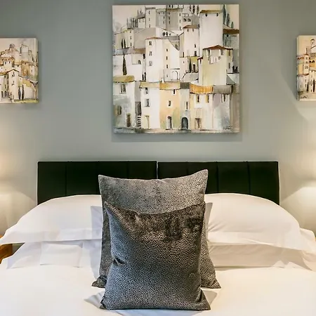 The Lodge Rooms @ Carus Green-3