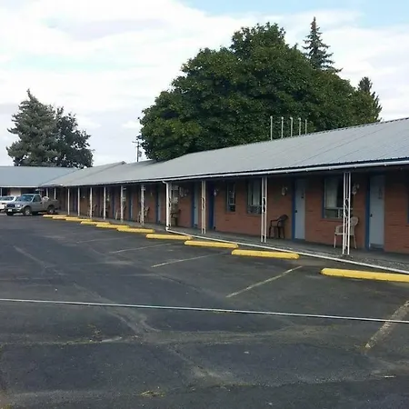 Eight Bar B Motel-2