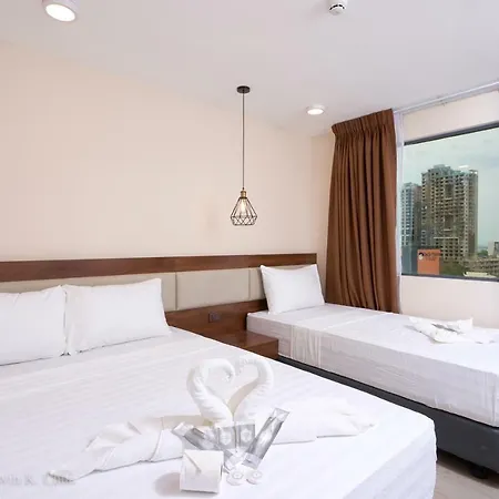 Griffin Hotel And Suites-3
