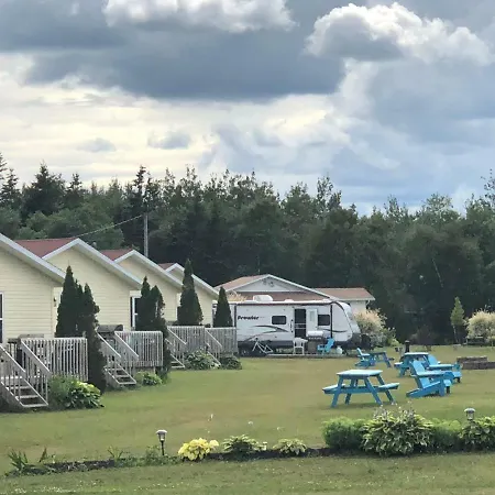 Baywatch Lighthouse Cottages & Motel-3