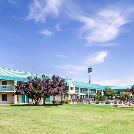 Quality Inn Deming-3