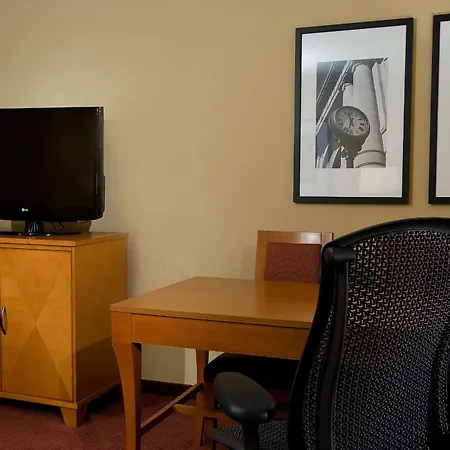 Embassy Suites By Hilton Kansas City International Airport-2