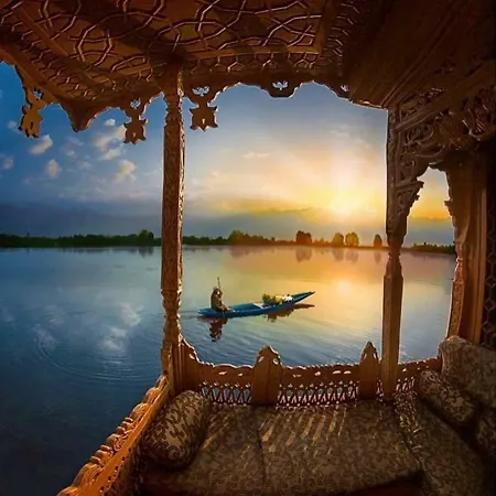 Peacock Houseboats-2