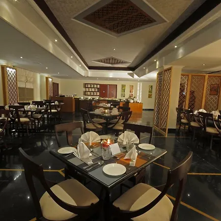 Golden Tulip Udaipur-3
