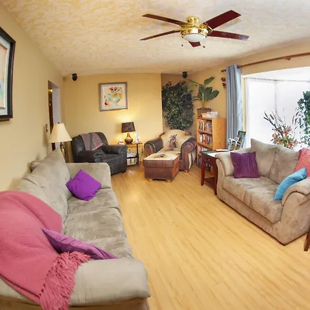 Tiga Bed And Breakfast-2