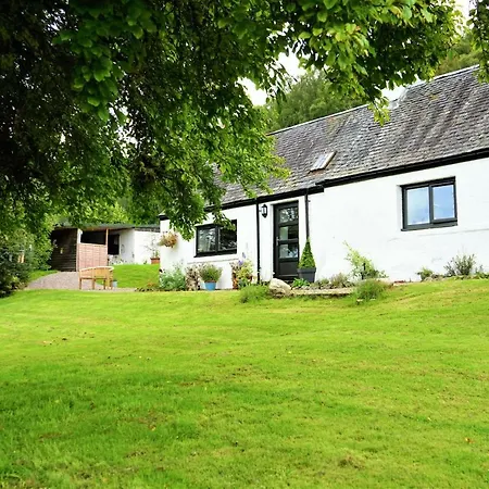 Lundie View B & B-2