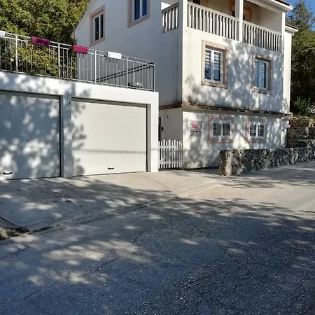Bestie House-3