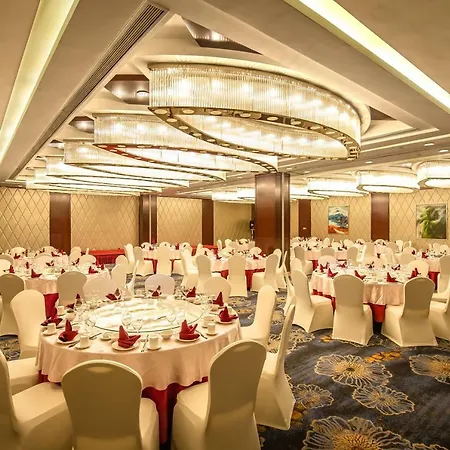 Golden Eagle Summit Hotel-2