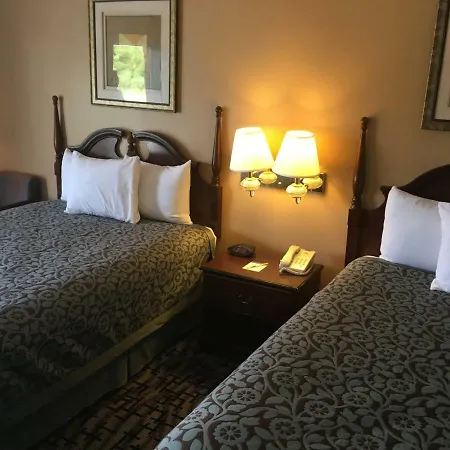 Days Inn By Wyndham Picayune-3