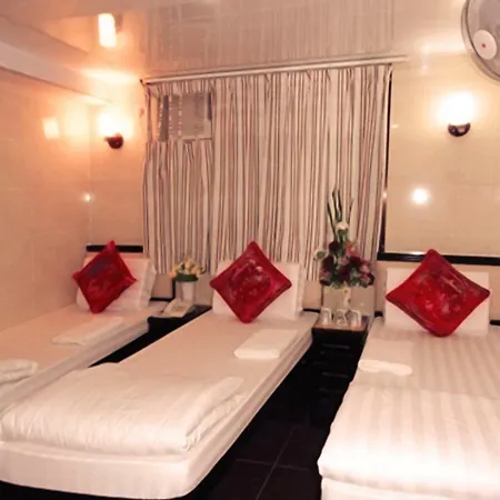 Dhillon Hostel - Reception 10Th Floor Block E Chungking Mansion-3