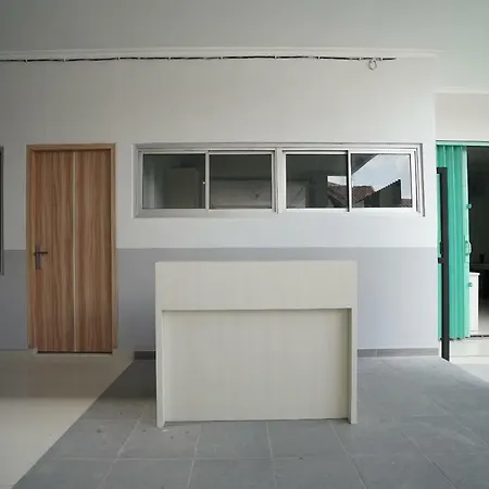 RedDoorz syariah near Stasiun LRT Bumi Sriwijaya-3
