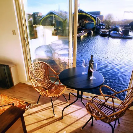 Houseboat Concordia B&B-3