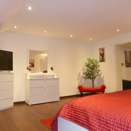 Aparthotel C'Est La Vie-3