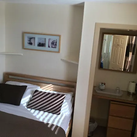 Holly Tree Guest House-3