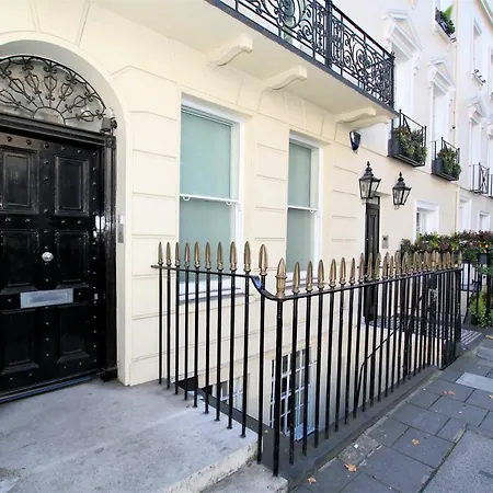 Mayfair Guesthouse-2