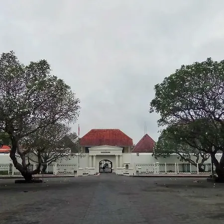 Puri Langenarjan Guest House-2