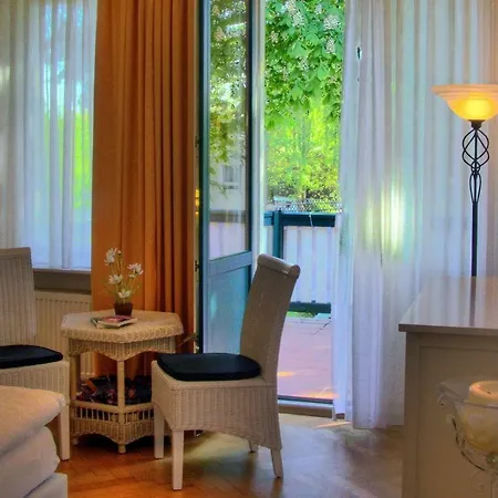 Cafe'Seestrasse-2