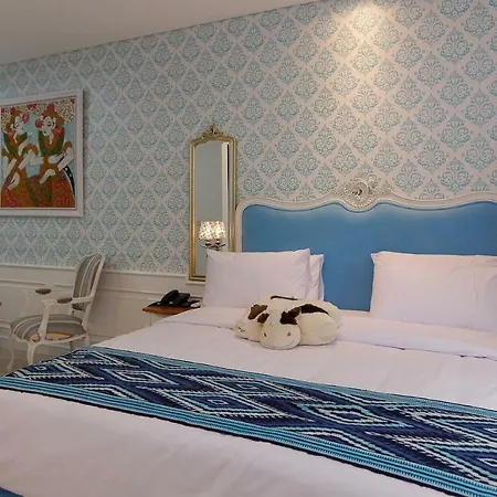 M Home-3