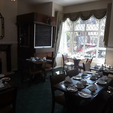 Ashleigh House-3