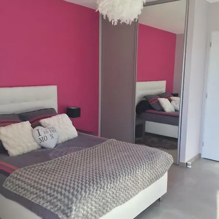 La Chambre Rose-3