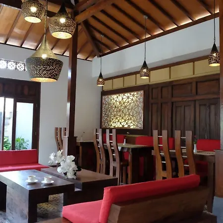 Puri Langenarjan Guest House-3
