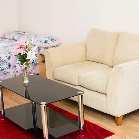 Queen Guest House-2