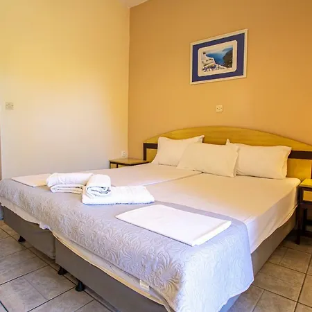 Tellis Holiday Rooms-3