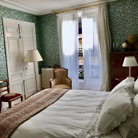 Le 48 Paris-2