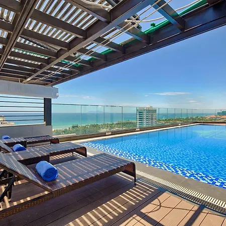 Cosmos Hotel Danang-3
