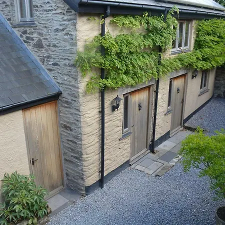 Kerswell Farmhouse-3