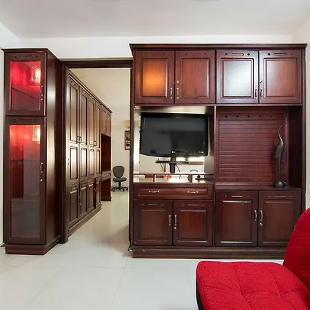 Reddoorz Near Cau Song Han 2-3