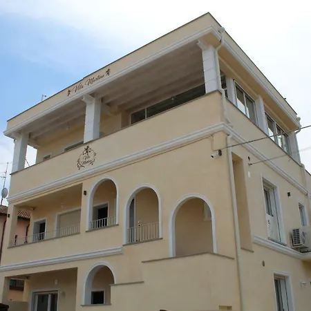 Villa Martina Luxury Rooms-3