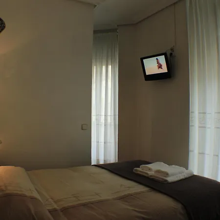Hostal Esmeralda-2
