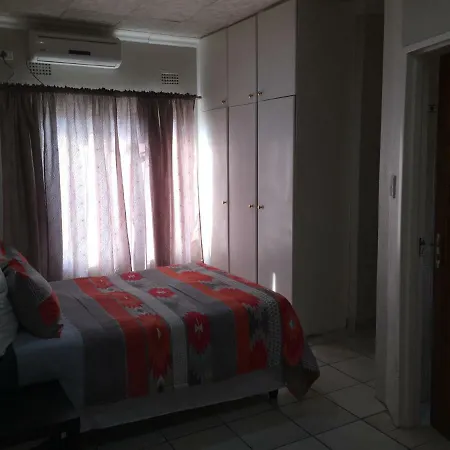 Tropical Paradise Guest House-3